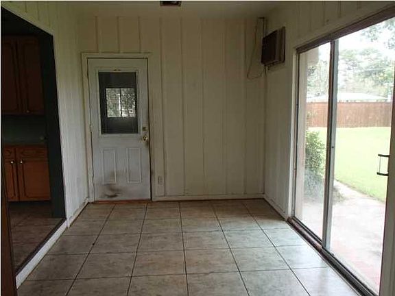 4th image of 1104 Margaret Ave