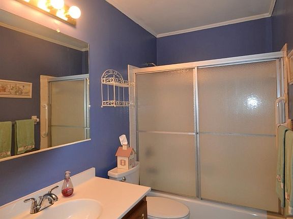 5th image of 2301 W Banberry Dr