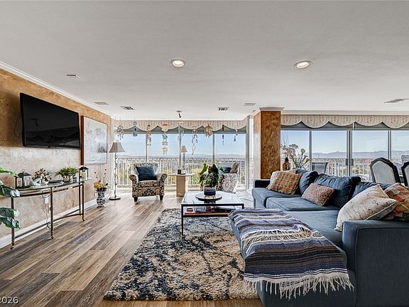 5th image of 3111 Bel Air Dr Unit 10H