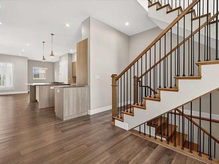 1407 Rogers Ct — Photo 17