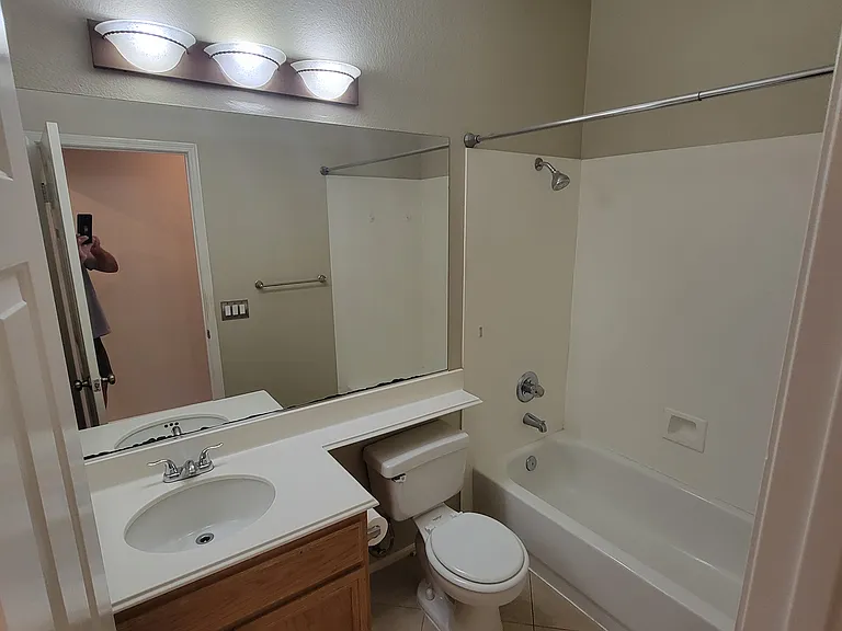 23561 Bending Oak Ct — Photo 16