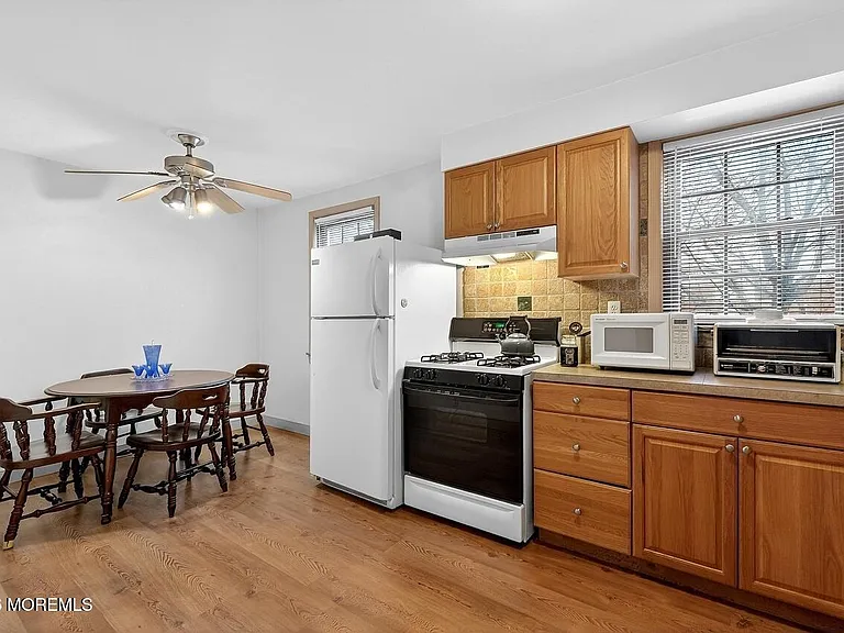 62 W 57th St — Photo 16