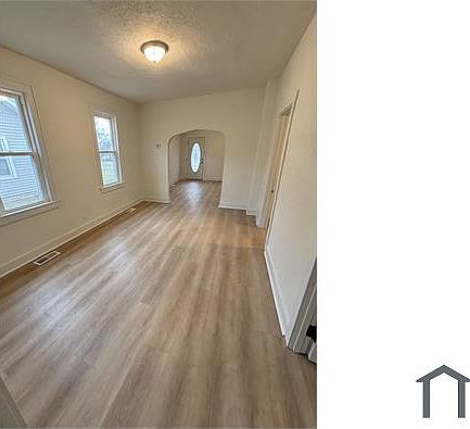 3rd image of 3524 Walton Ave