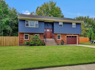 345 Myrtle St, Cliffwood, NJ 07721
