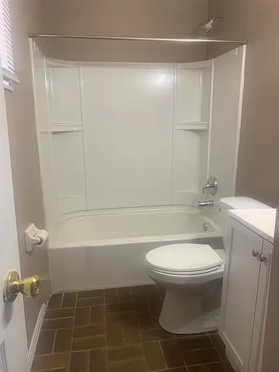 125 Kelly Avenue - 2 — Photo 2