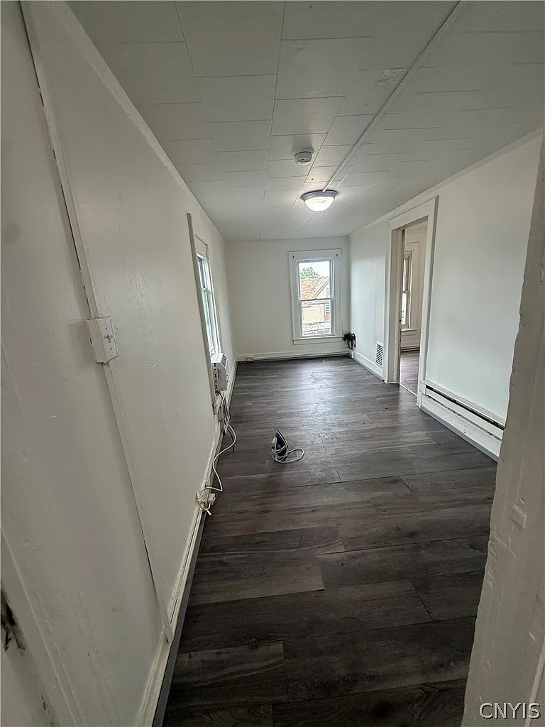 2 bed, 1.0 bath, 850 sqft, $1,200 — Photo 4