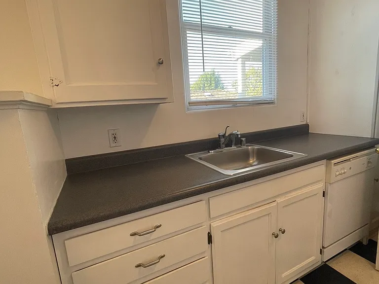 1229 Sacramento St #4 — Photo 8
