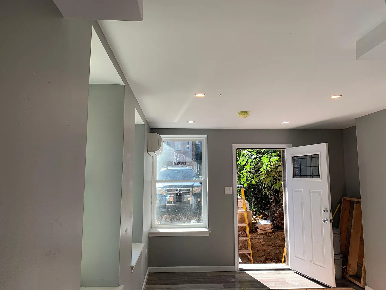 1 bed, 850 sqft, $1,350 — Photo 4