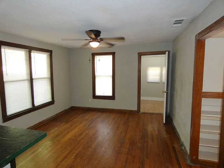 1436 E North 10th St — Photo 13