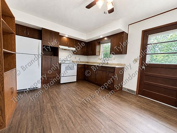 3rd image of 1512 Pat Dr #B