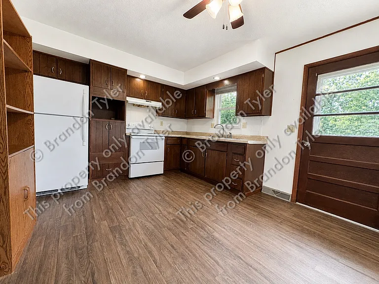 1512 Pat Dr #B — Photo 3