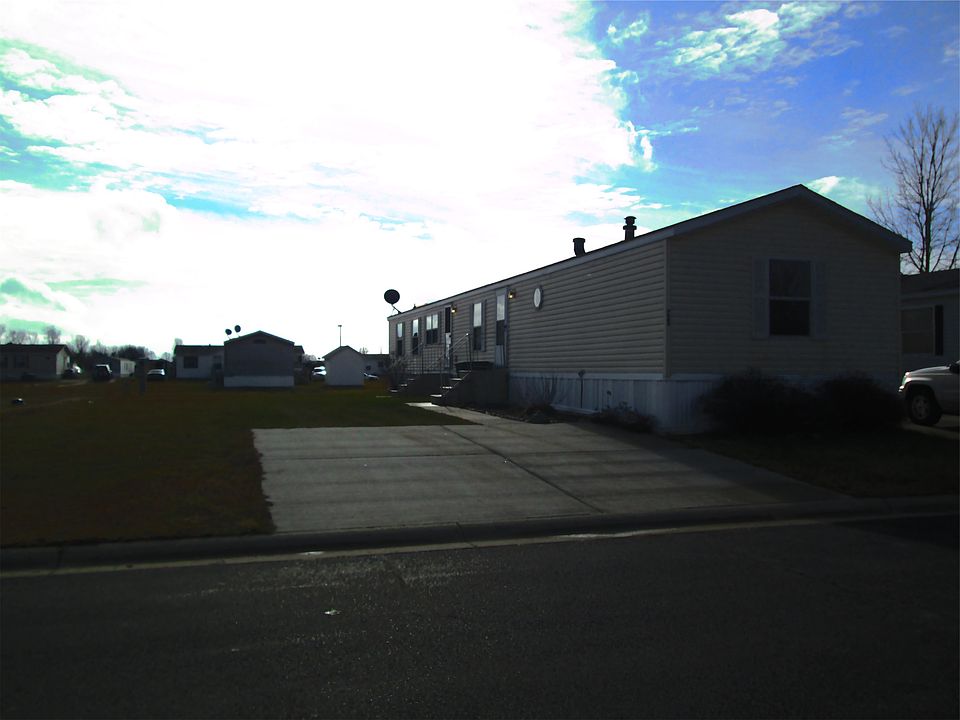 1st image of 722 N Hawthorn St
