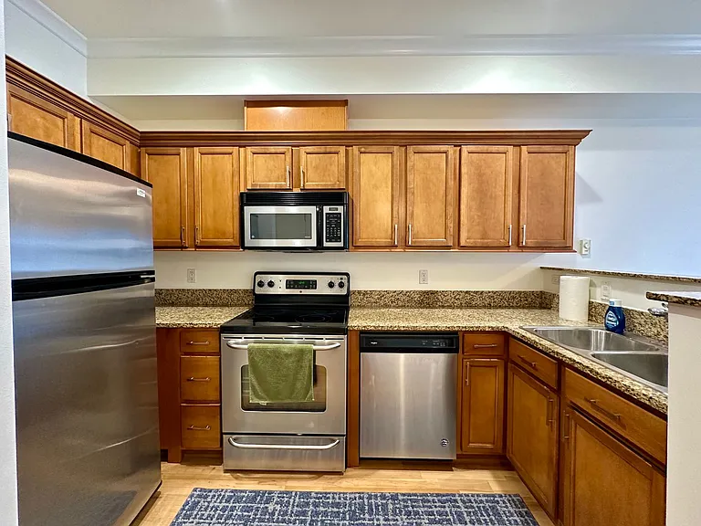 1015 Railroad Ave #303 — Photo 6