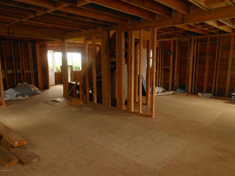 2nd image of 214 Washington Ave
