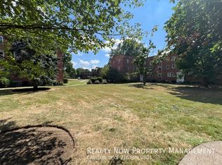 2481 Noble Rd APT G11-3, Cleveland, OH 44121