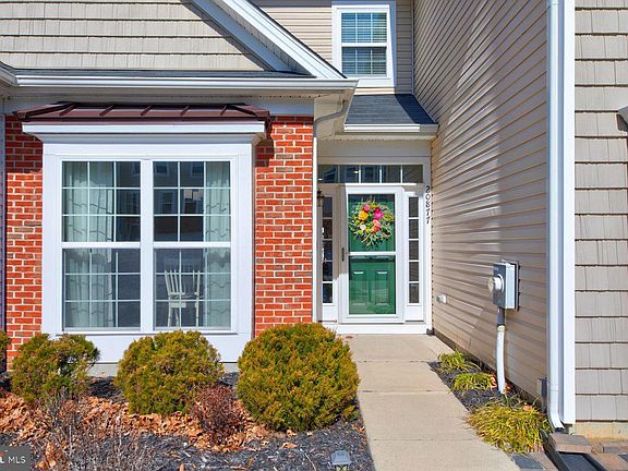 3rd image of 20877 Brunswick Ln