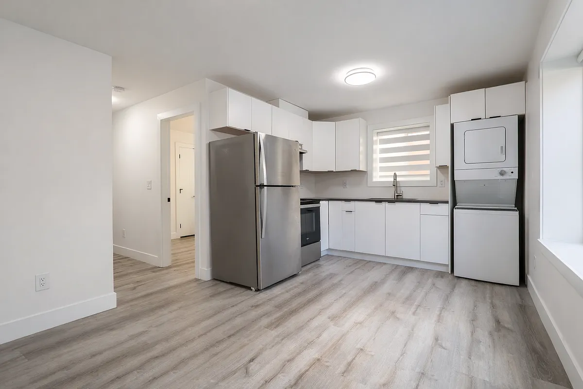 Building Photo - 1675 167th St #BASEMENT