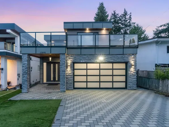 15890 Russell Ave, White Rock, BC V4B 2S4