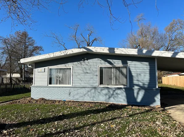 8 Sangamon Ct, Park Forest, IL 60466