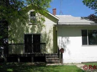 320 Walnut St SE, Sleepy Eye, MN 56085