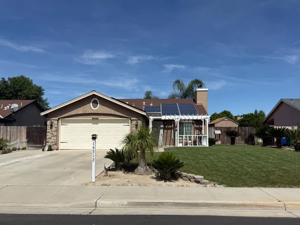 14312 W B St, Kerman, CA 93630