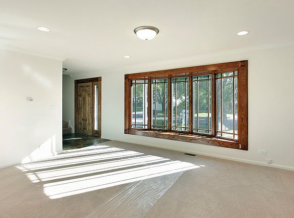 2nd image of 210 Knollwood Ln