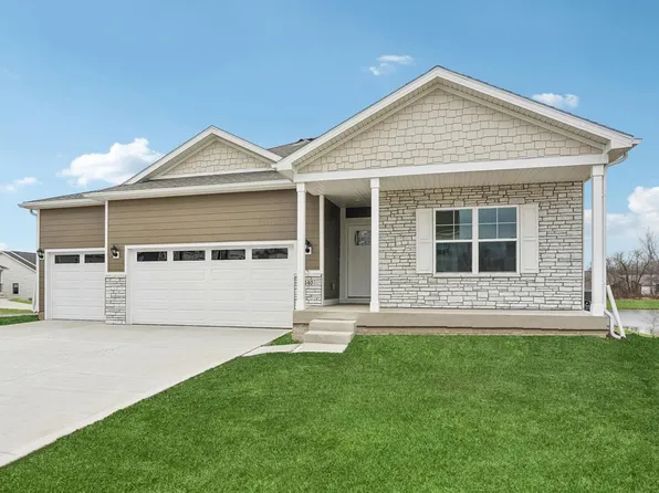 5131 168th St, Urbandale, IA 50323