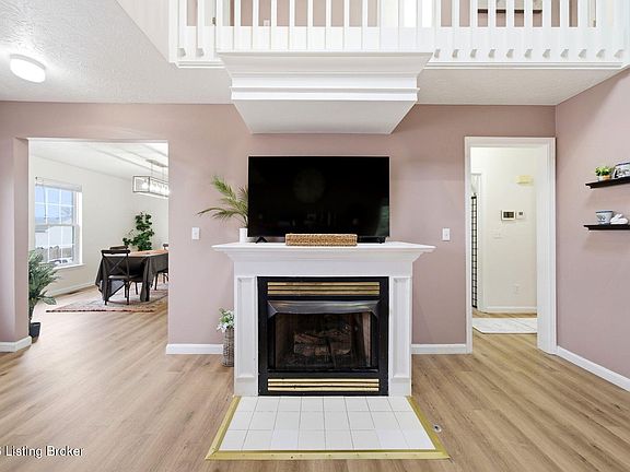 5th image of 10207 Park Lake Dr