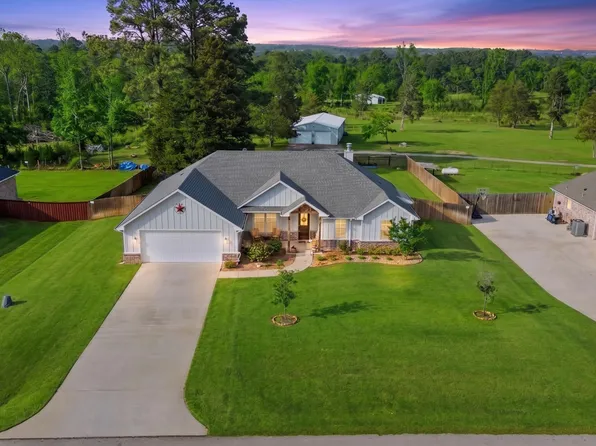 18341 Timber Oaks Dr, Lindale, TX 75771