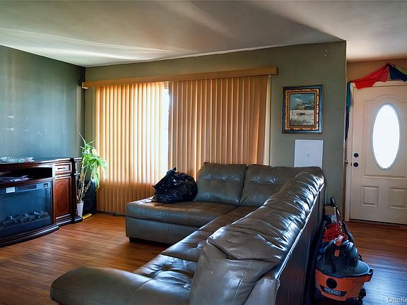 5th image of 36 Jackson Avenue