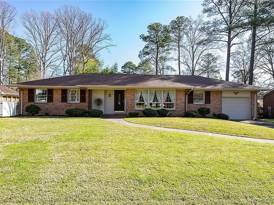 213 Homestead Dr