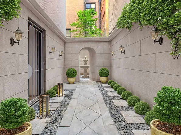 15 E 70th St #1A, New York, NY 10021