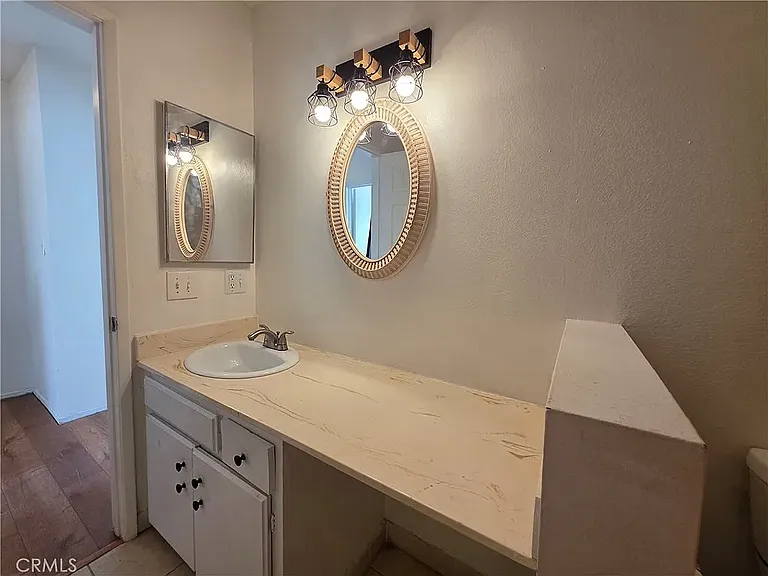 719 N Eucalyptus Ave #26C — Photo 19