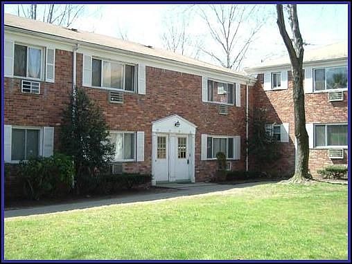 BRICK CONDO,FIRST FLOOR UNIT!