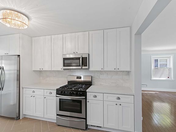 3rd image of 15941 School St