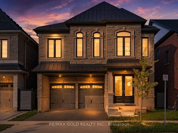 1199 Queens Plate Rd E, Oakville, ON L6M 5M4