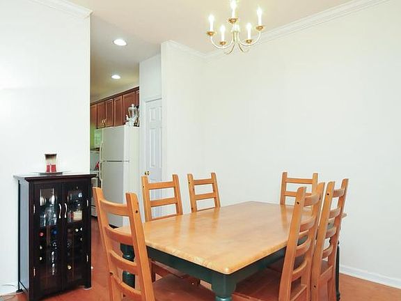5th image of 43860 Hickory Corner Ter Unit 106