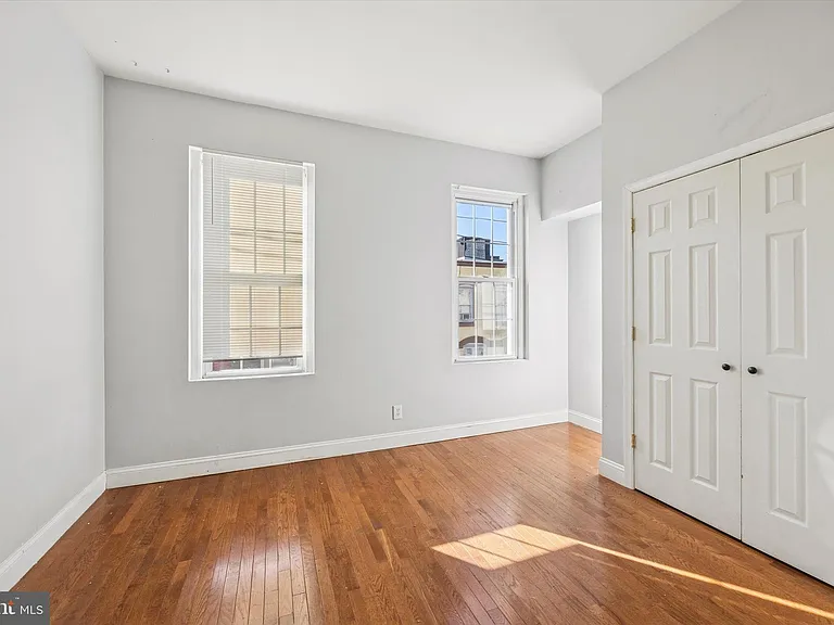 1625 Edgley St — Photo 6