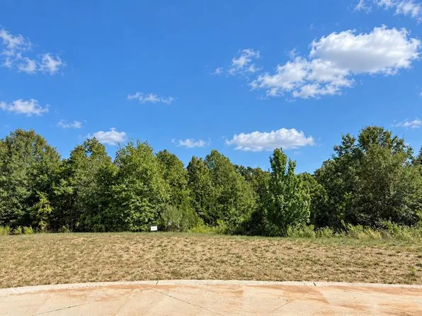 18 Forestdale Ln, Warrenton, MO 63383