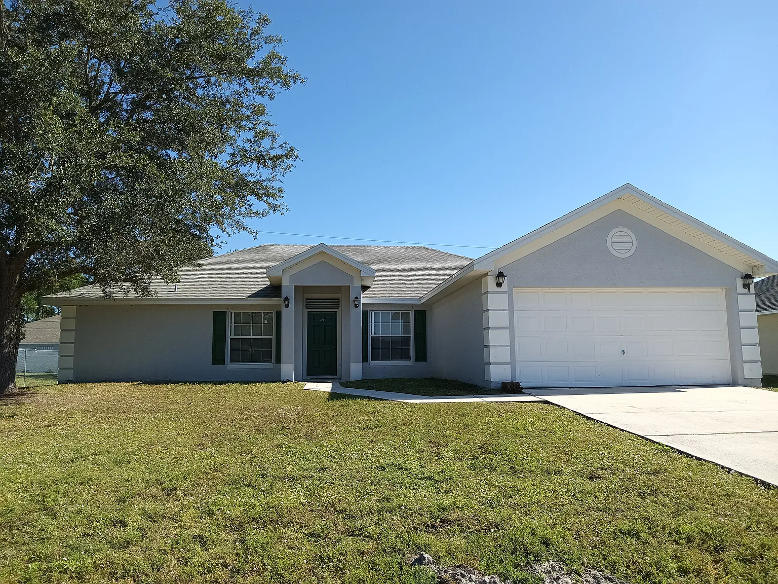 3 bed, 1860 sqft, $2,100 — Photo 1