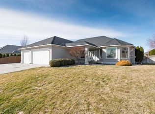 1229 Vintage Ave, Richland, WA 99352