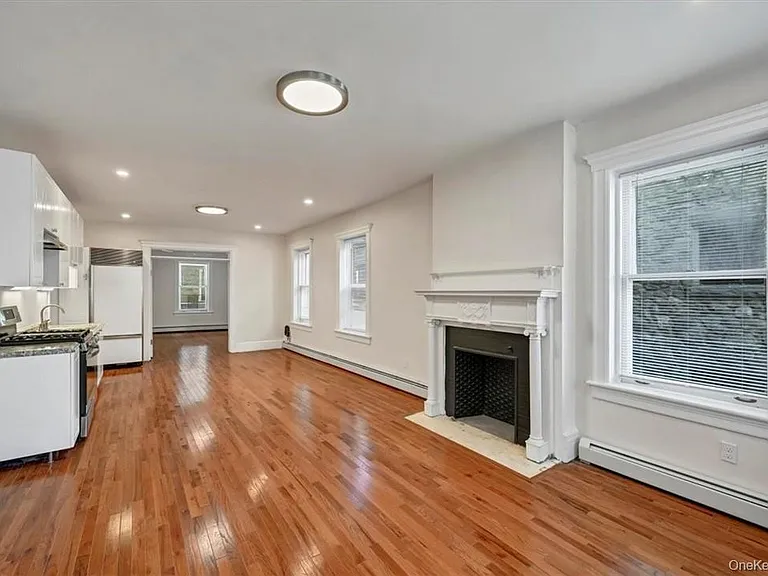 271 Liberty St #1 — Photo 9