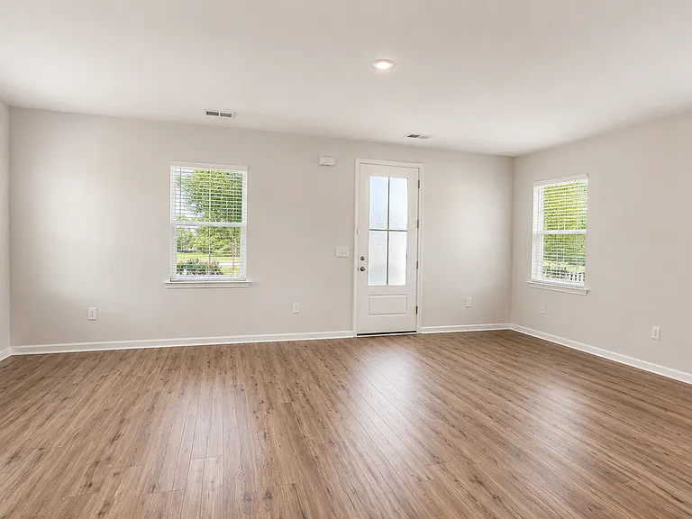 74 Garden Gate Ln — Photo 3