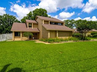 607 Regency Dr, Longview, TX 75604