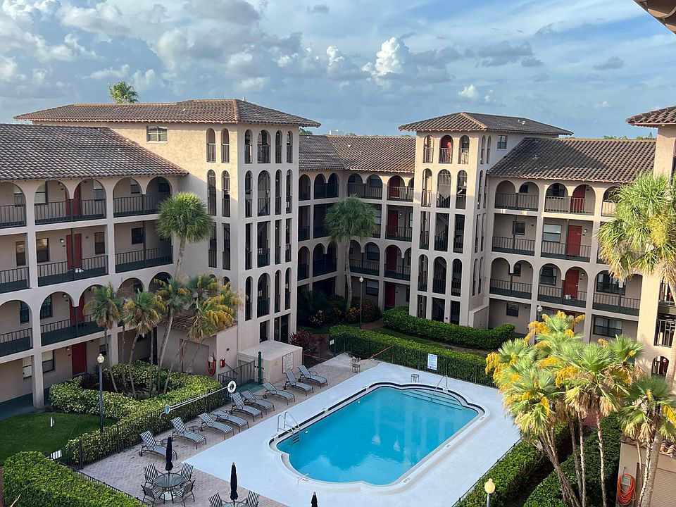 1st image of 6150 Gulfport Blvd S APT 513
