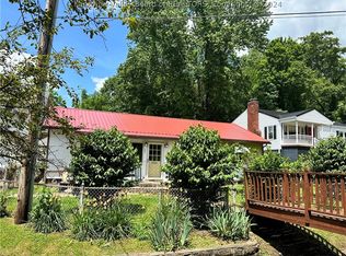 101 Westmoreland Dr, Dunbar, WV 25064