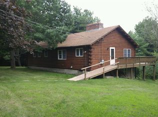 4911 Chipmunk Dr, Canandaigua, NY 14424