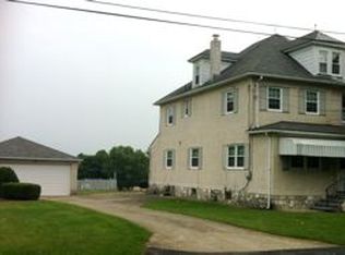 41 Thatcher Ave, Stewartsville, NJ 08886