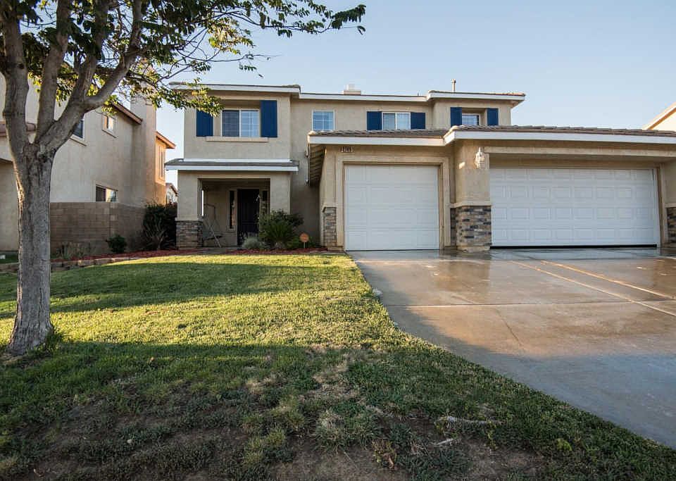 1st image of 2749 Bouquet Ln