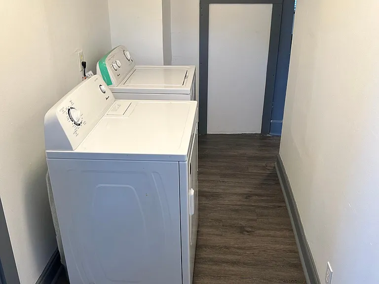 1110 Valley Ave — Photo 9